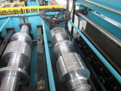 如何安装成型机